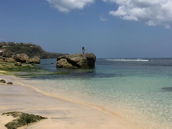 bingin-beach
